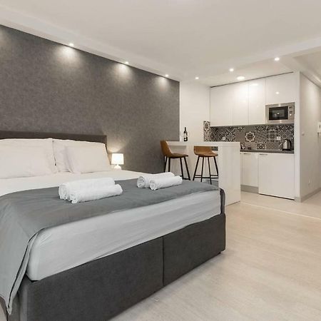 Penthouse "Sky 17" S Balkonom I Besplatnim Parkingom Zagreb Exterior photo