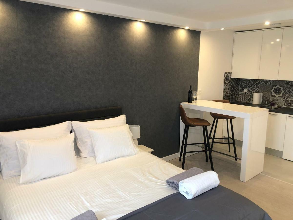 Penthouse "Sky 17" S Balkonom I Besplatnim Parkingom Zagreb Exterior photo
