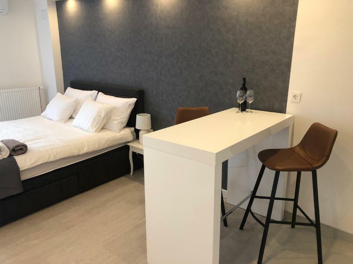 Penthouse "Sky 17" S Balkonom I Besplatnim Parkingom Zagreb Exterior photo